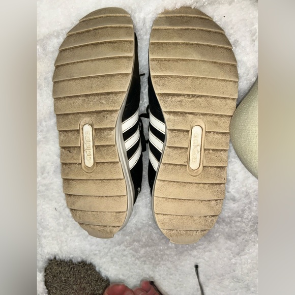 ADIDAS - Black & white sneakers size W10 - Picture 5 of 5